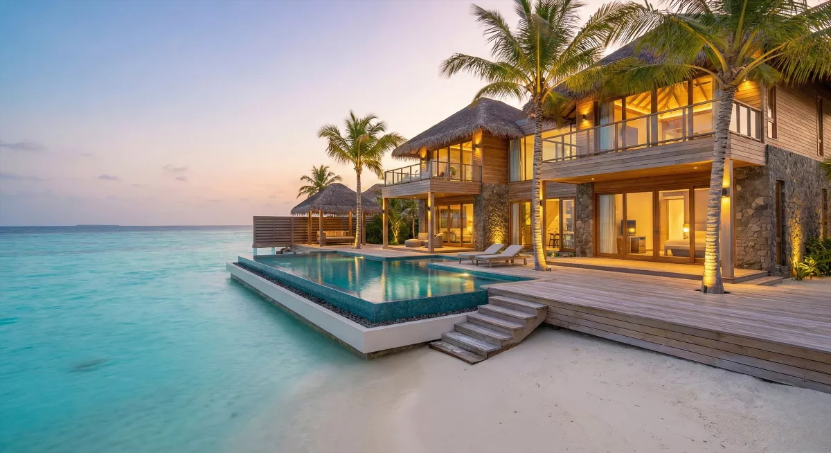 Вилла Ocean View на первой линии Мальдив, вид на лагуну и океан в luxury-стиле